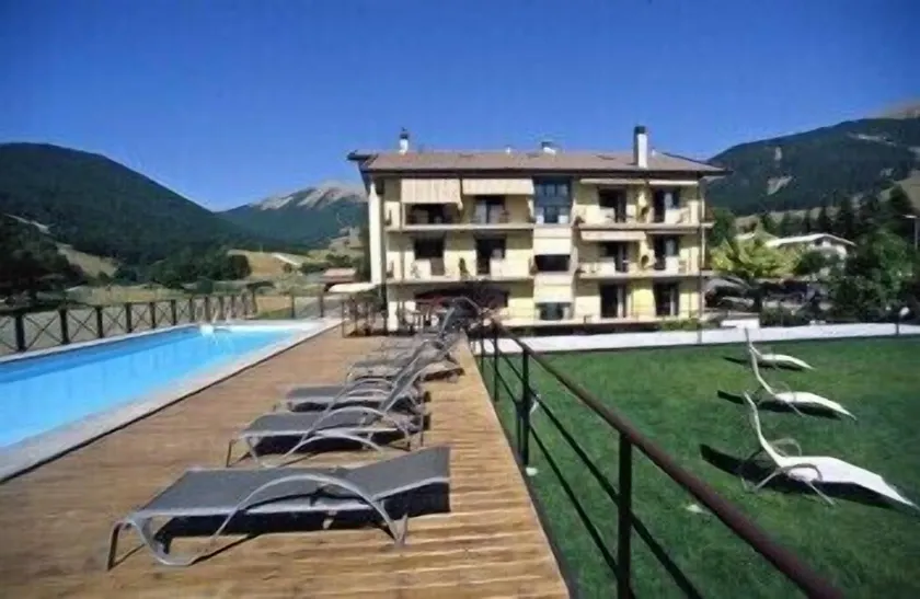 Hotel Daniel - Image 1