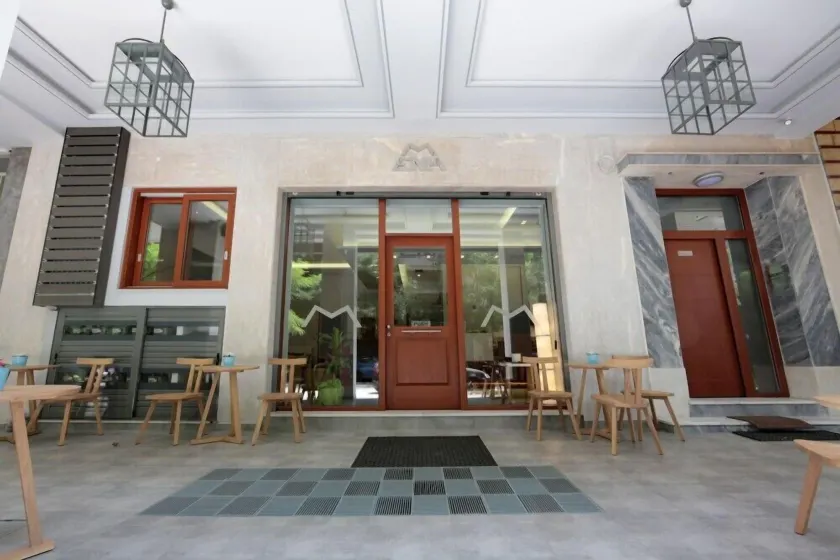 Meni Apartments - Image 1