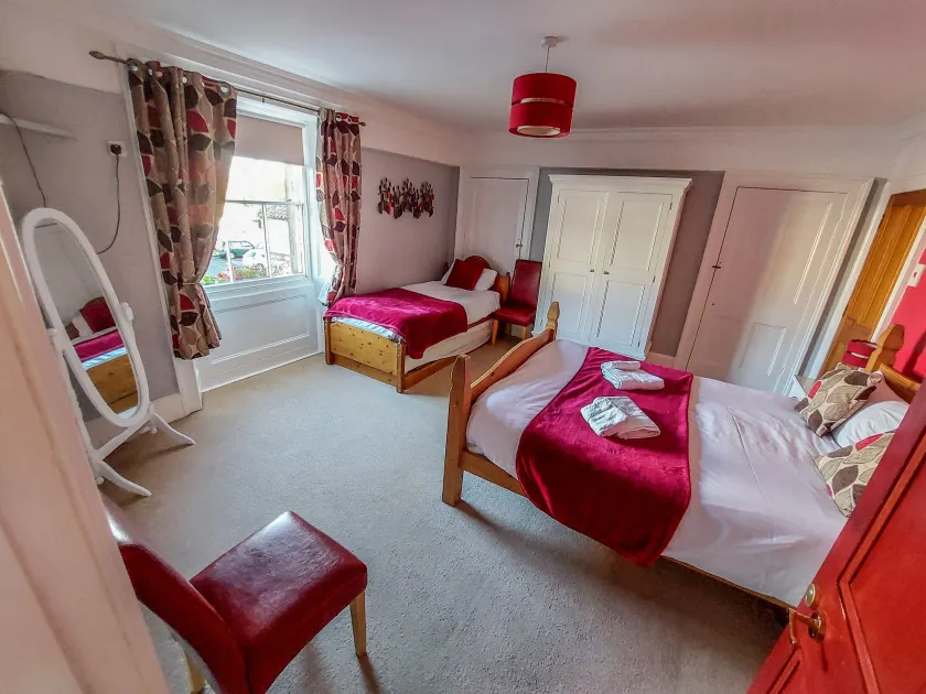 The Royal Oak Hotel - Room