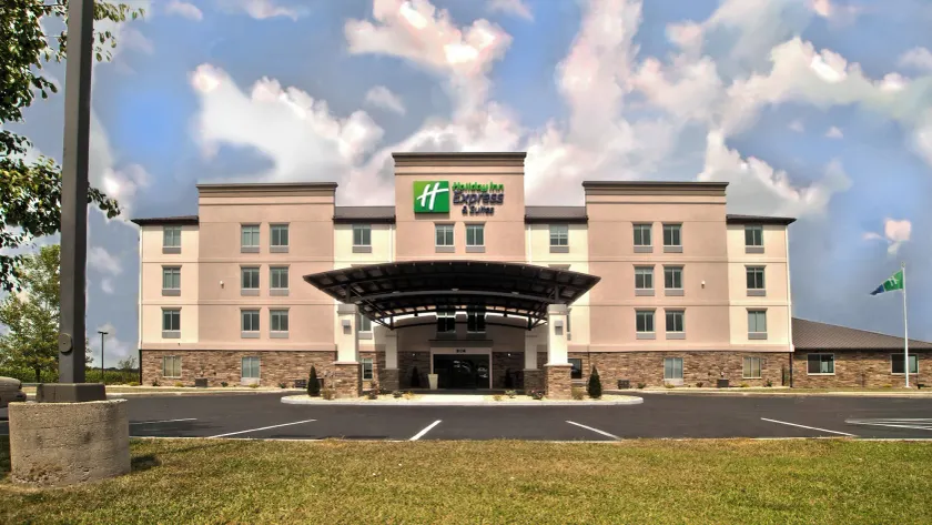 Holiday Inn Express & Suites Evansville North by IHG - Image 1