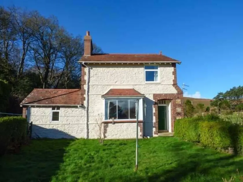 Pensychnant Cottage - Image 1