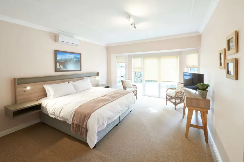 Outeniqua Inn - Image 1