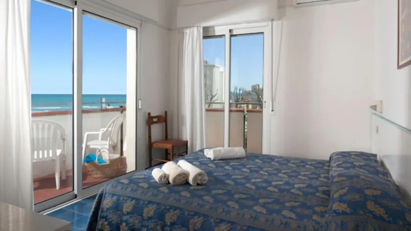 Hotel Panoramic - Image 1