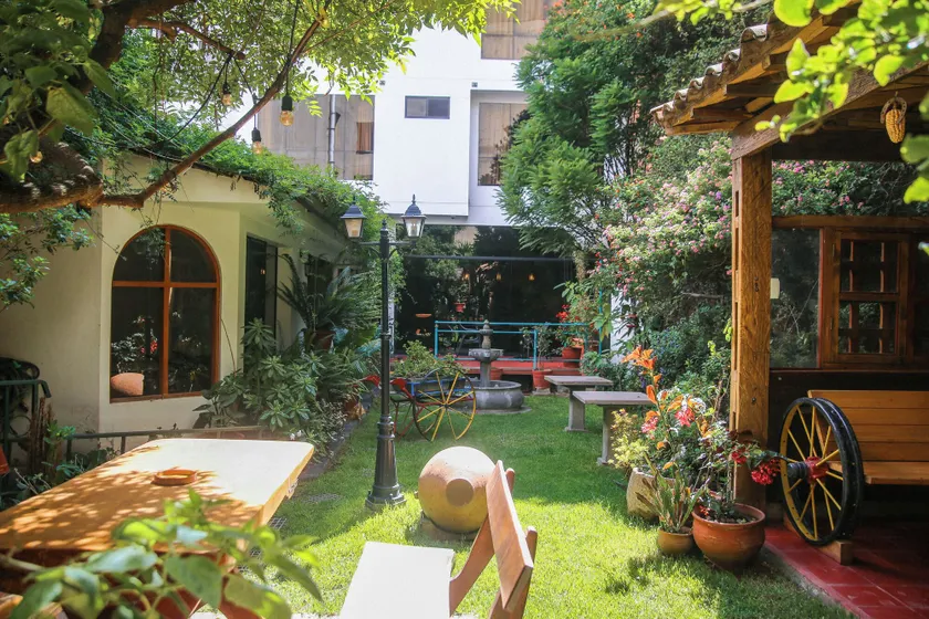 Illas Inn - Image 1