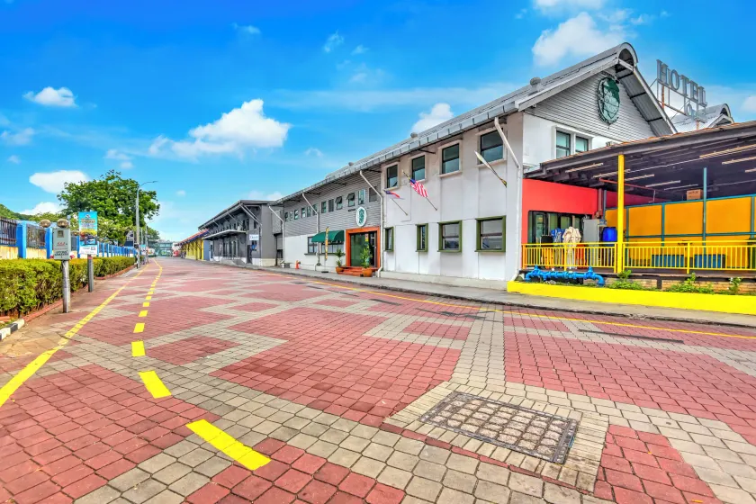 Sunday Malacca Near Jonker Street Formerly Quayside - Image 1