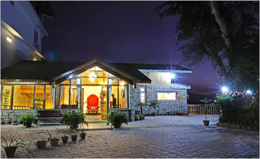 Summit Namnang Courtyard & Spa Near Mg Marg - Image 1