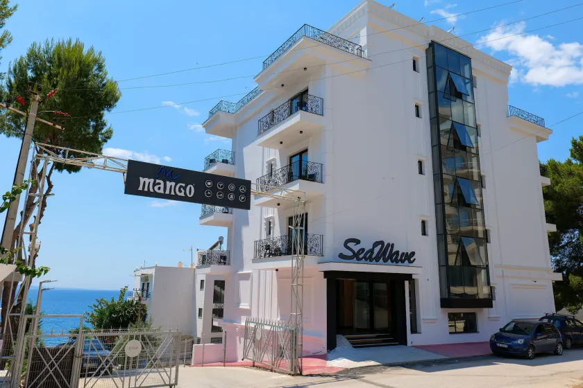 Seawave Hotel - Image 1