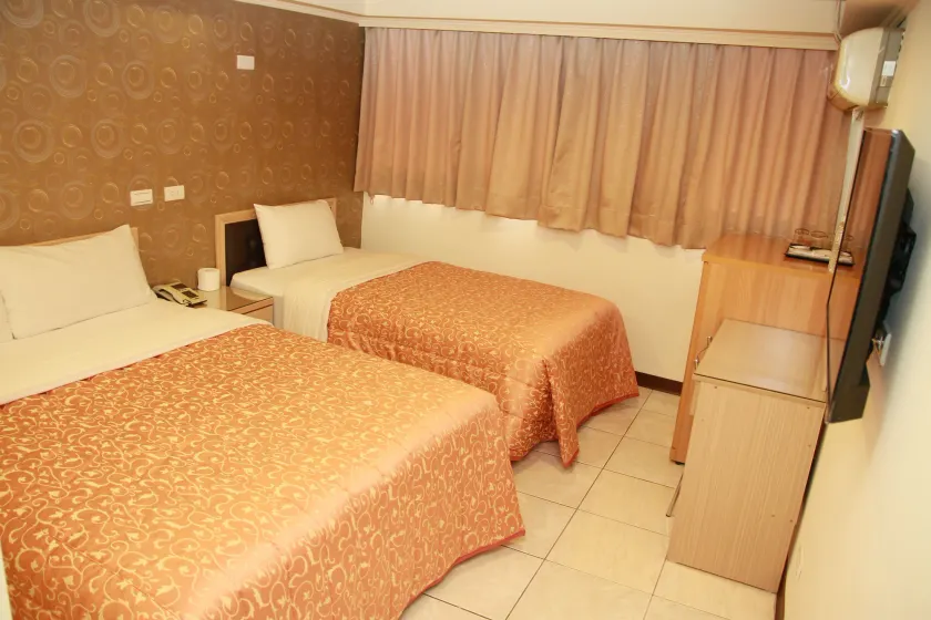 Ti Hwa Hotel - Image 1