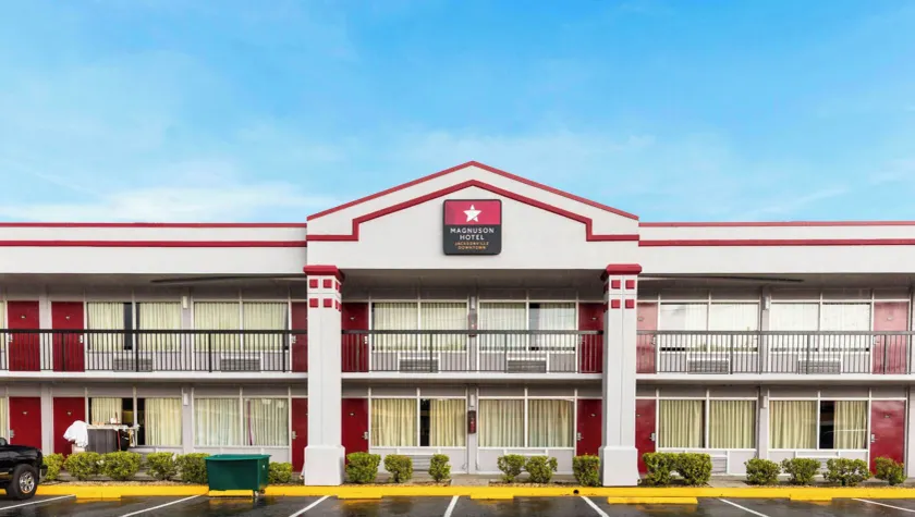 Magnuson Hotel Jacksonville Downtown - Image 1