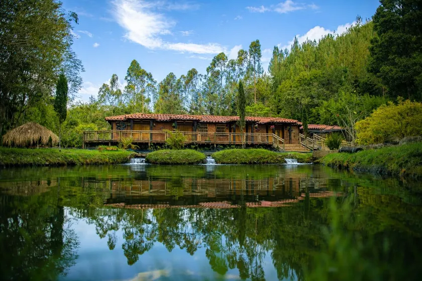 Refugio Natural - Guarne - Cabañas Ecológicas con Jacuzzi e hidromasaje - Image 1