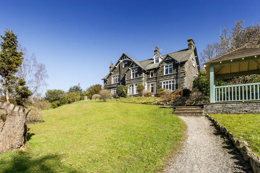 Ambleside Townhouse - Image 1