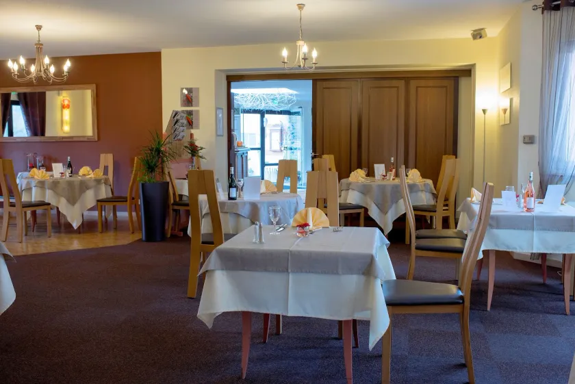 Hotel Restaurant Le Coquelicot - Image 1