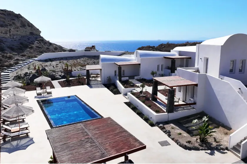 THERRA Suites & Sunset Terrace - Image 1