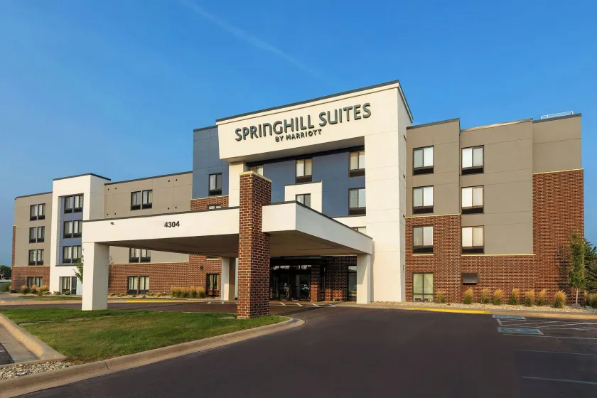 SpringHill Suites by Marriott Sioux Falls - Image 1