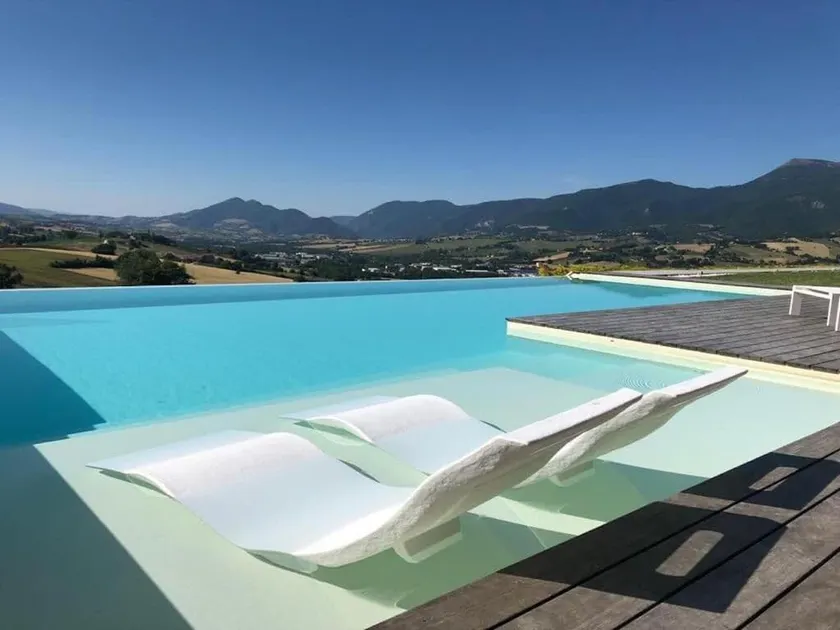Serre Alte Landscape Luxury Rooms - Image 1