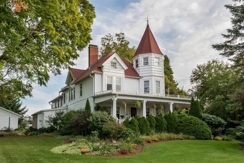 Kingsley House Bed & Breakfast - Full Home - Image 1