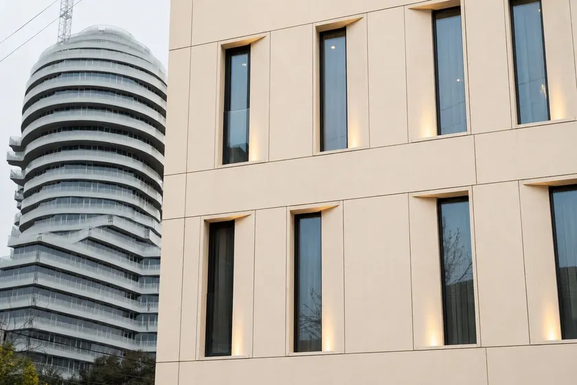 Hotel Central - Image 1