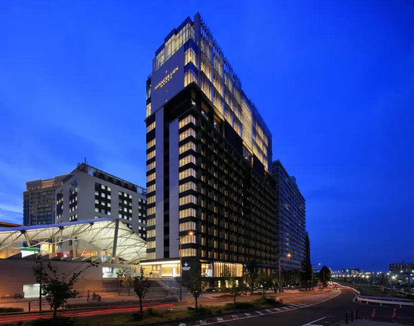 THE SINGULARI HOTEL & SKYSPA at UNIVERSAL STUDIOS JAPAN - Image 1