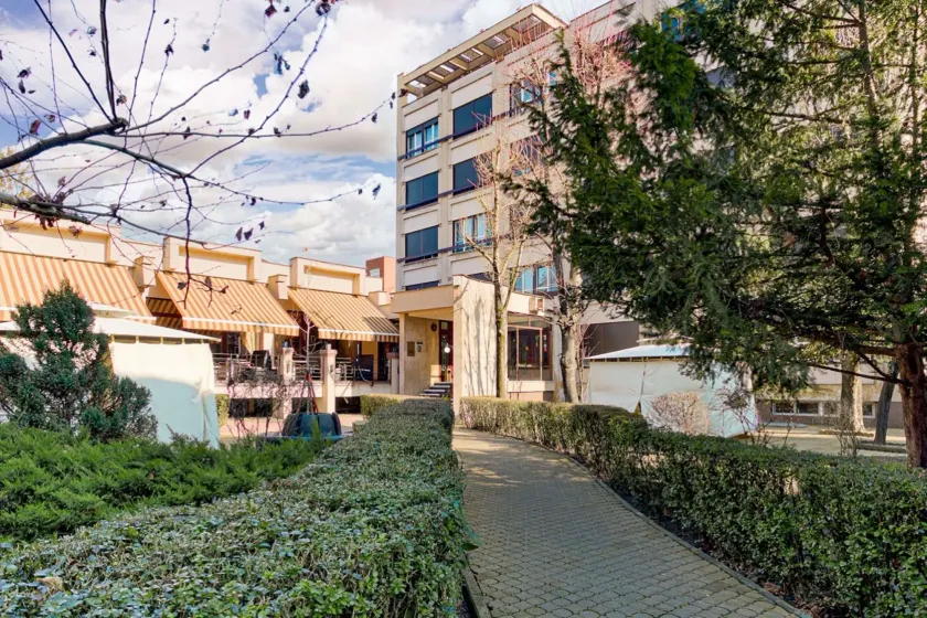 Best Western Central Hotel - Image 1