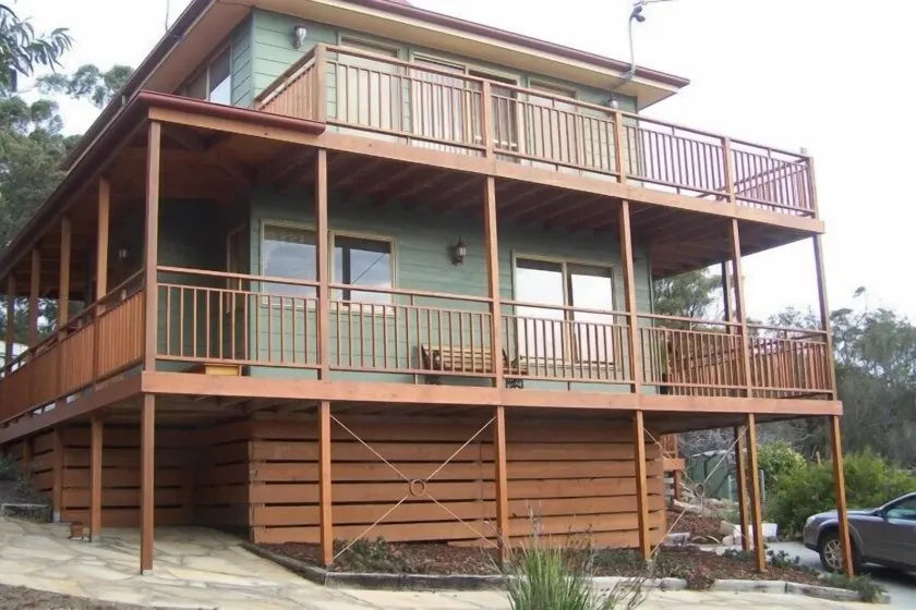 Coles Bay House - Image 1