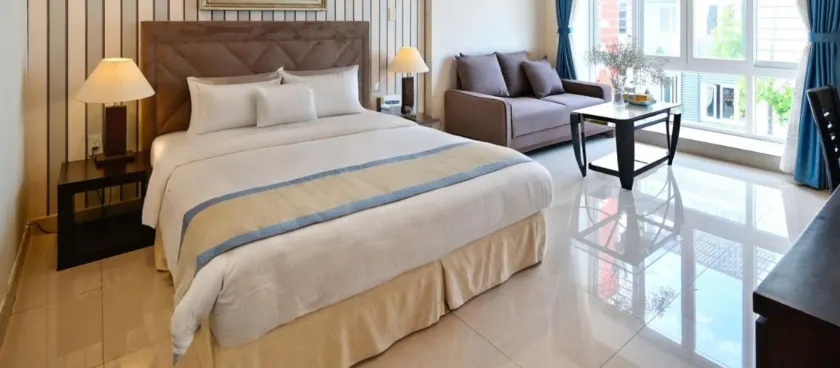 Laguna Hotel - Image 1