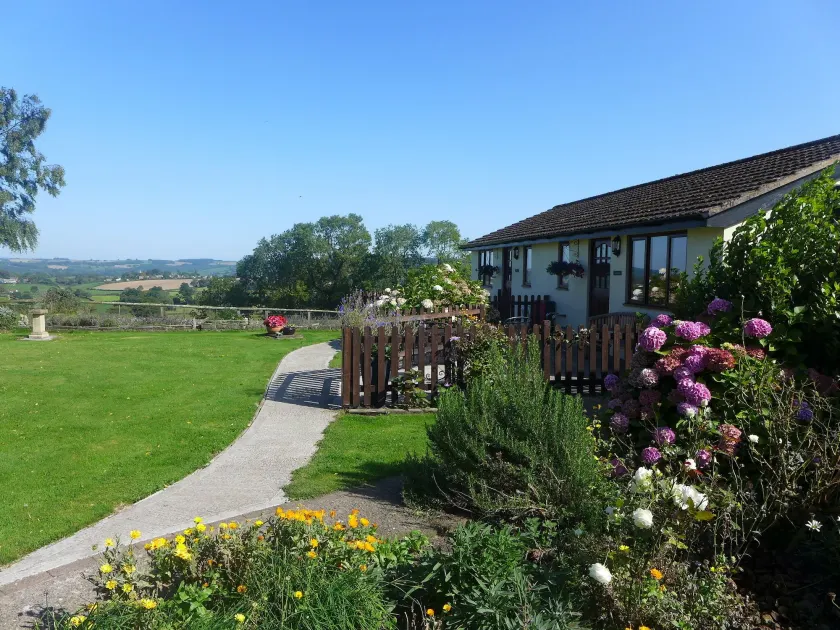 The Rock self-catering holiday cottage and garden lodges - Image 1