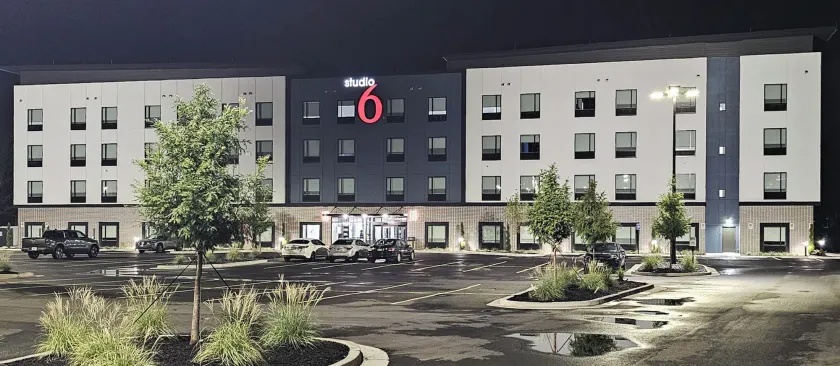 Studio 6 Extended Stay Lithia Springs, GA - Image 1