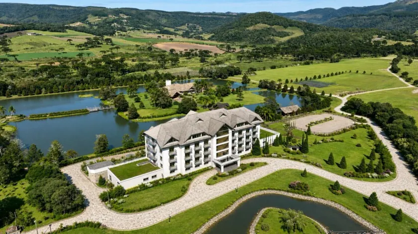 Montissi Resort SPA - Image 1