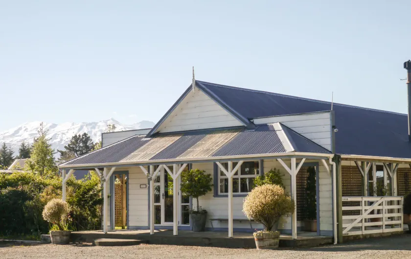 Tongariro Crossing Lodge - Image 1
