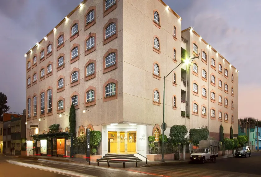 Hotel MX congreso CDMX, Trademark Collection by Wyndham - Image 1