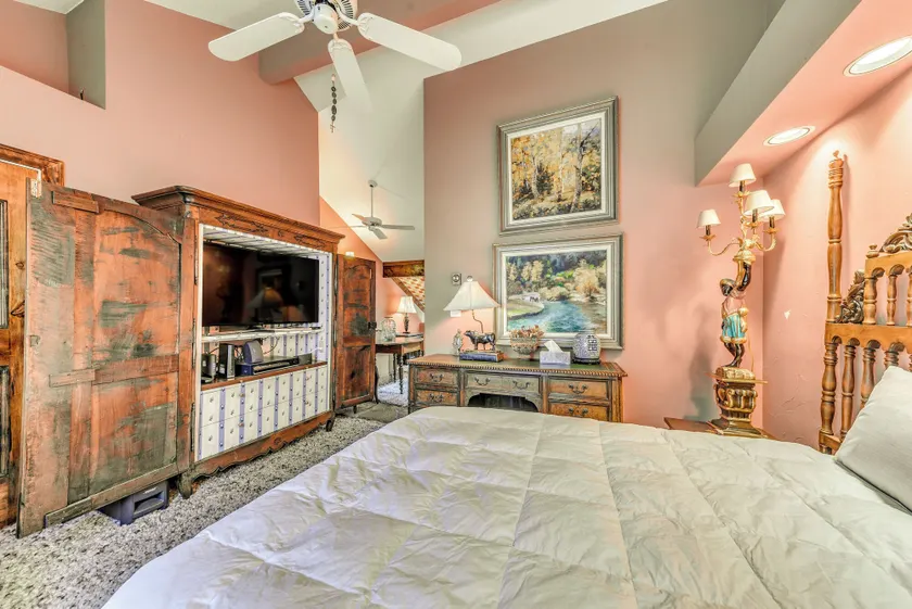 Cloudcroft Home w/ Fireplace Near Downtown! - Interiör