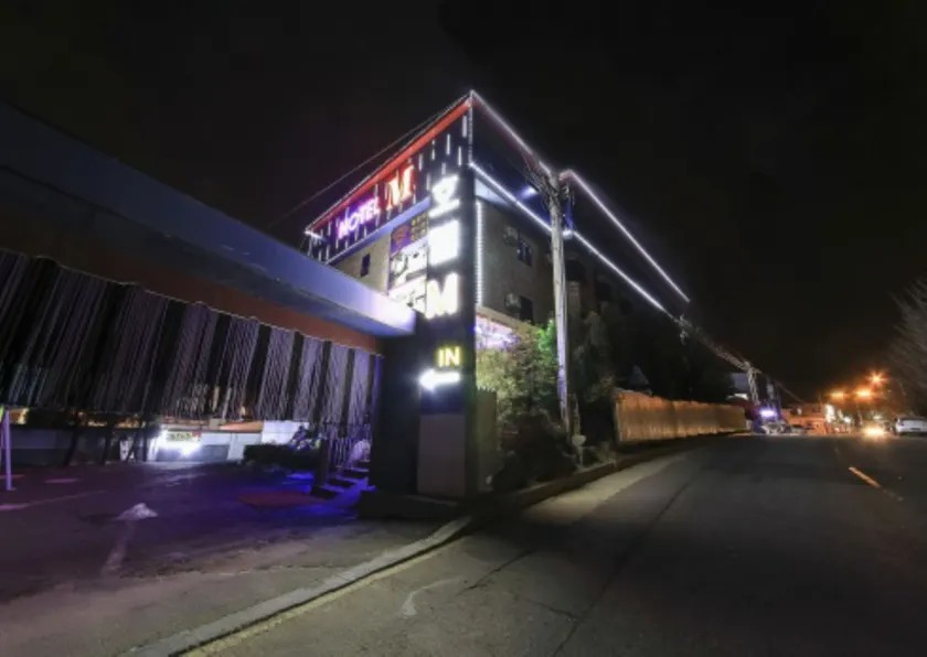 M Hotel - Image 1
