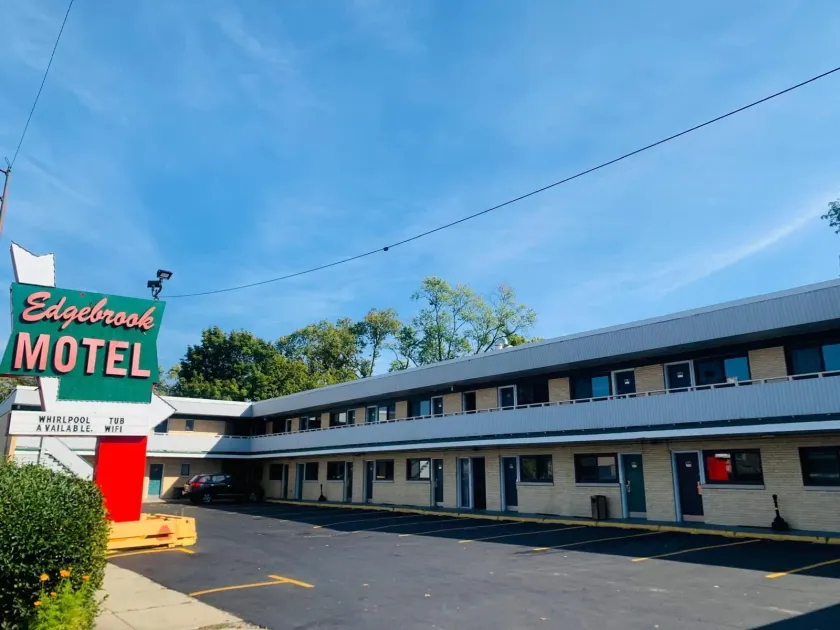 Motel Edgebrook Chicago North Shore By Oyo - Image 1