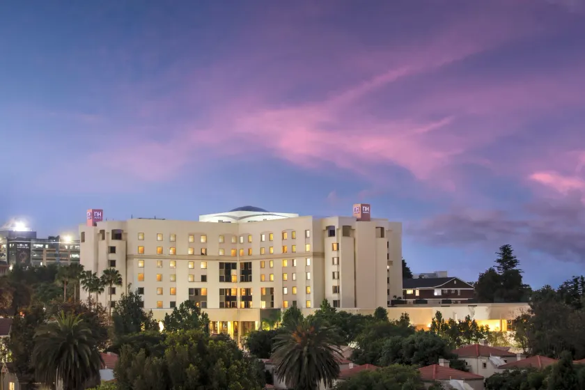 NH Johannesburg Sandton - Image 1