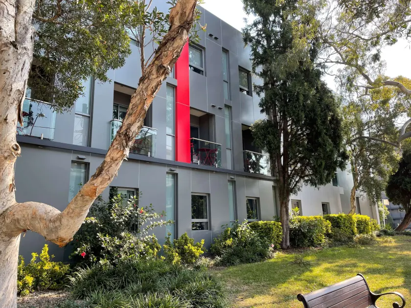 Best Western Plus Camperdown Suites - Image 1