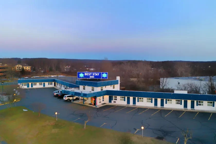 Best Stay Inn -Manchester - Image 1