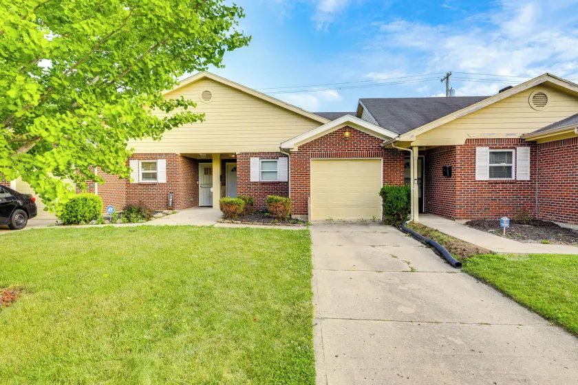 4 Mi to Dtwn Dayton: Convenient Condo w/ Grill - Image 1