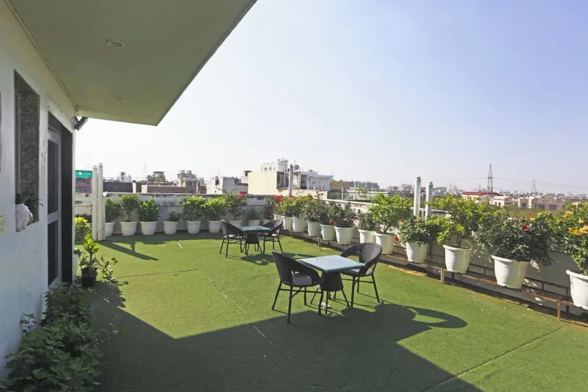 Hotel Aerostar Gold Near Yashobhoomi - Image 1