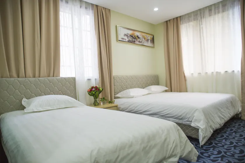 Hangzhou Memory Travel International Hotel-Edge Westlake - Image 1