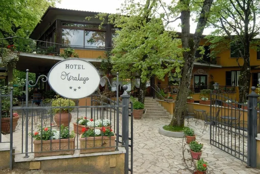 Hotel Miralago - Image 1