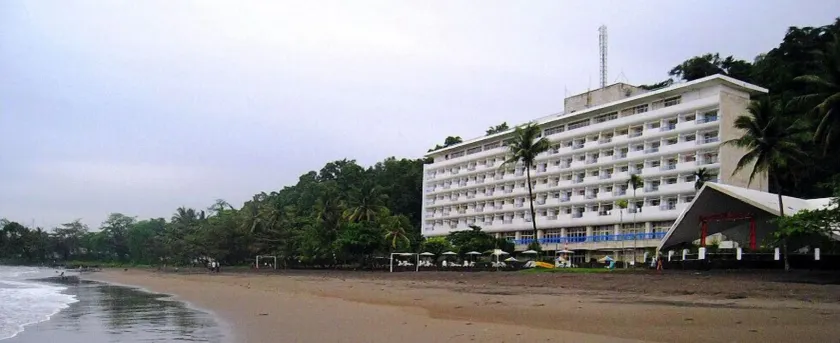 Grand Inna Samudra Beach - Image 1