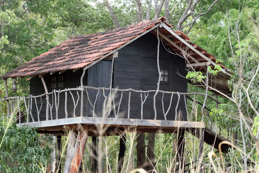 Eagles Wing's GuestHouse - Image 1