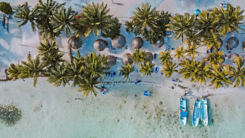 El Fuerte Beach Apartments - Image 1