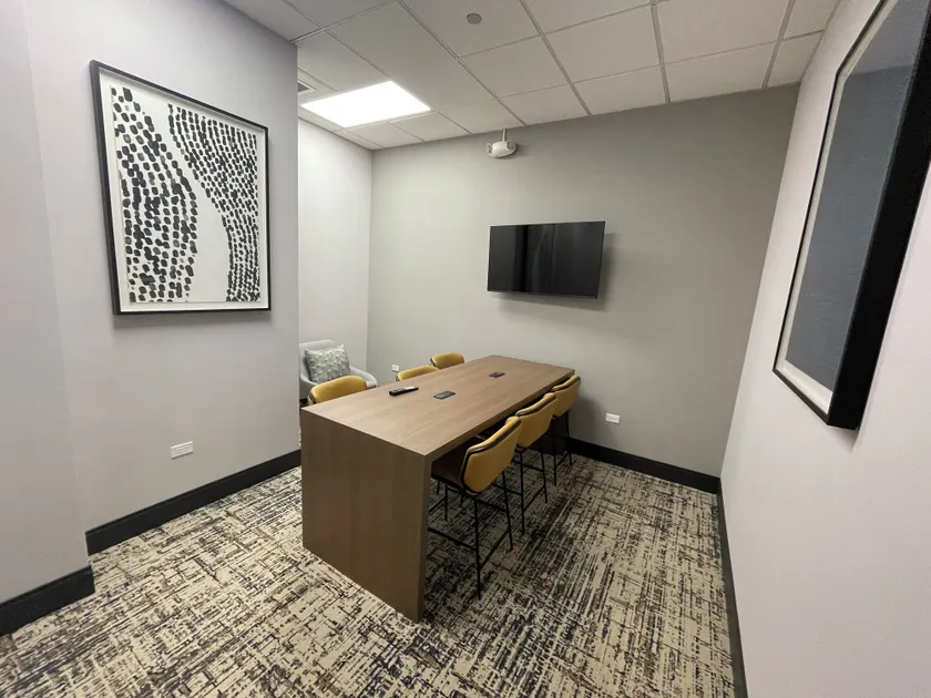 Holiday Inn Hotel & Suites Chicago Northwest - Elgin by IHG - Lobby