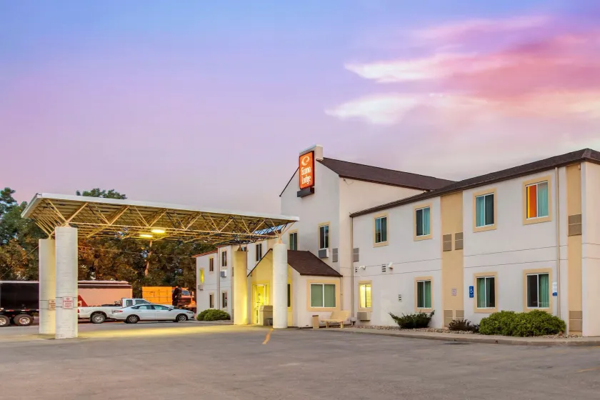 Econo Lodge Belle Fourche - Image 1