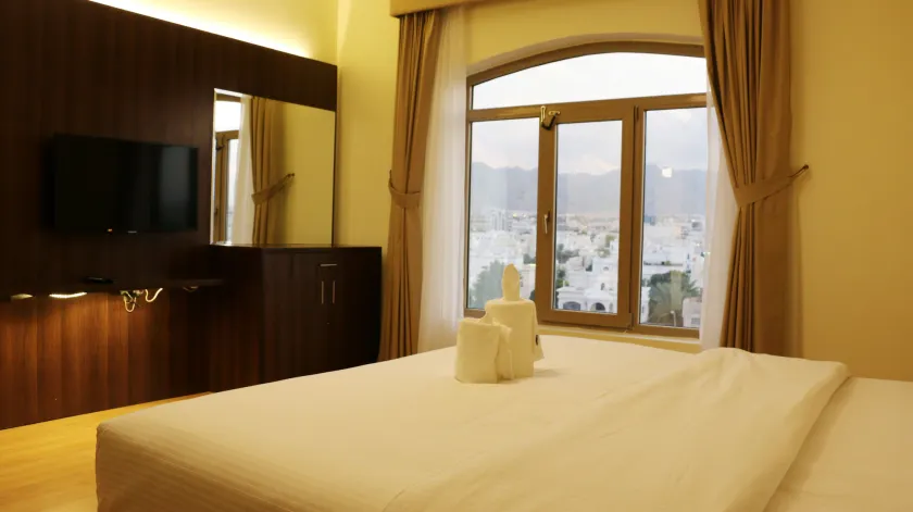 Weekdays Hotel - Image 1