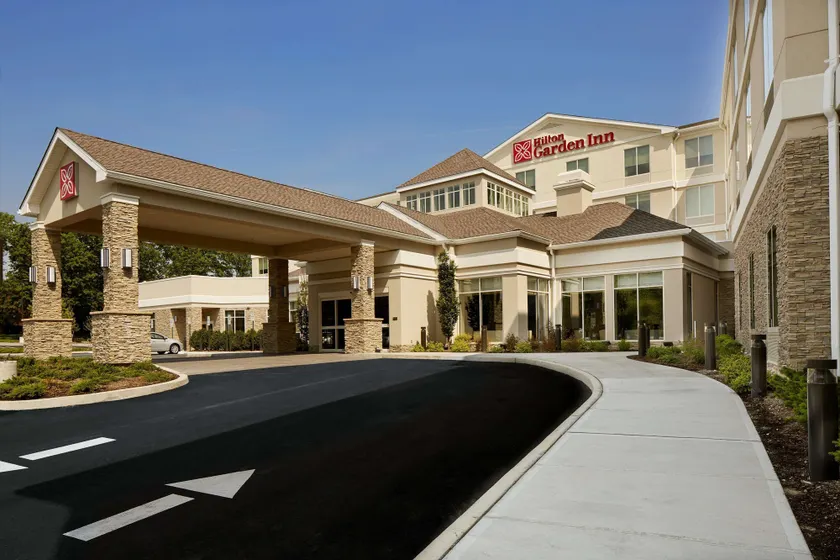 Hilton Garden Inn Roslyn - Image 1