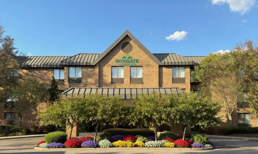 Wingate by Wyndham Utica - Image 1
