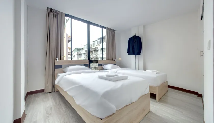 Le Bonheur Poshtel - Image 1