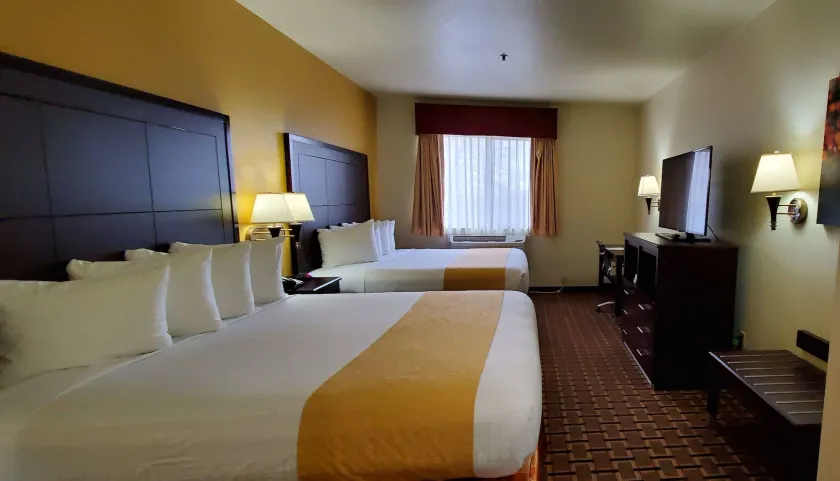 Best Western Executive Inn & Suites - Image 1